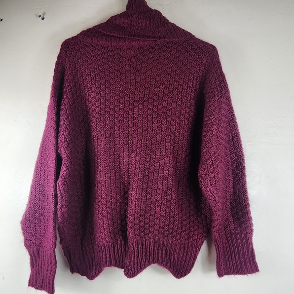 143 Story by Lineup Textured Knit Scalloped Hem Cowl Neck Sweater Women's S/M - Picture 8 of 8